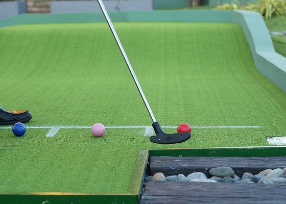 Putt – Putt Miniature Golf