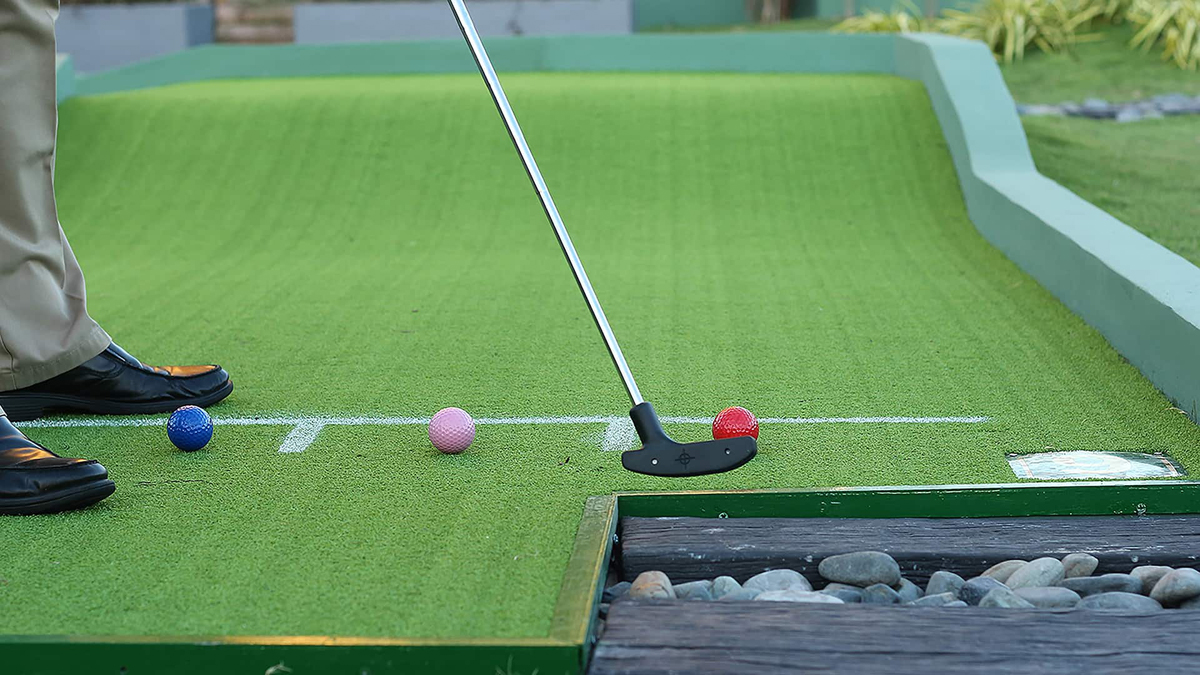 Putt – Putt Miniature Golf